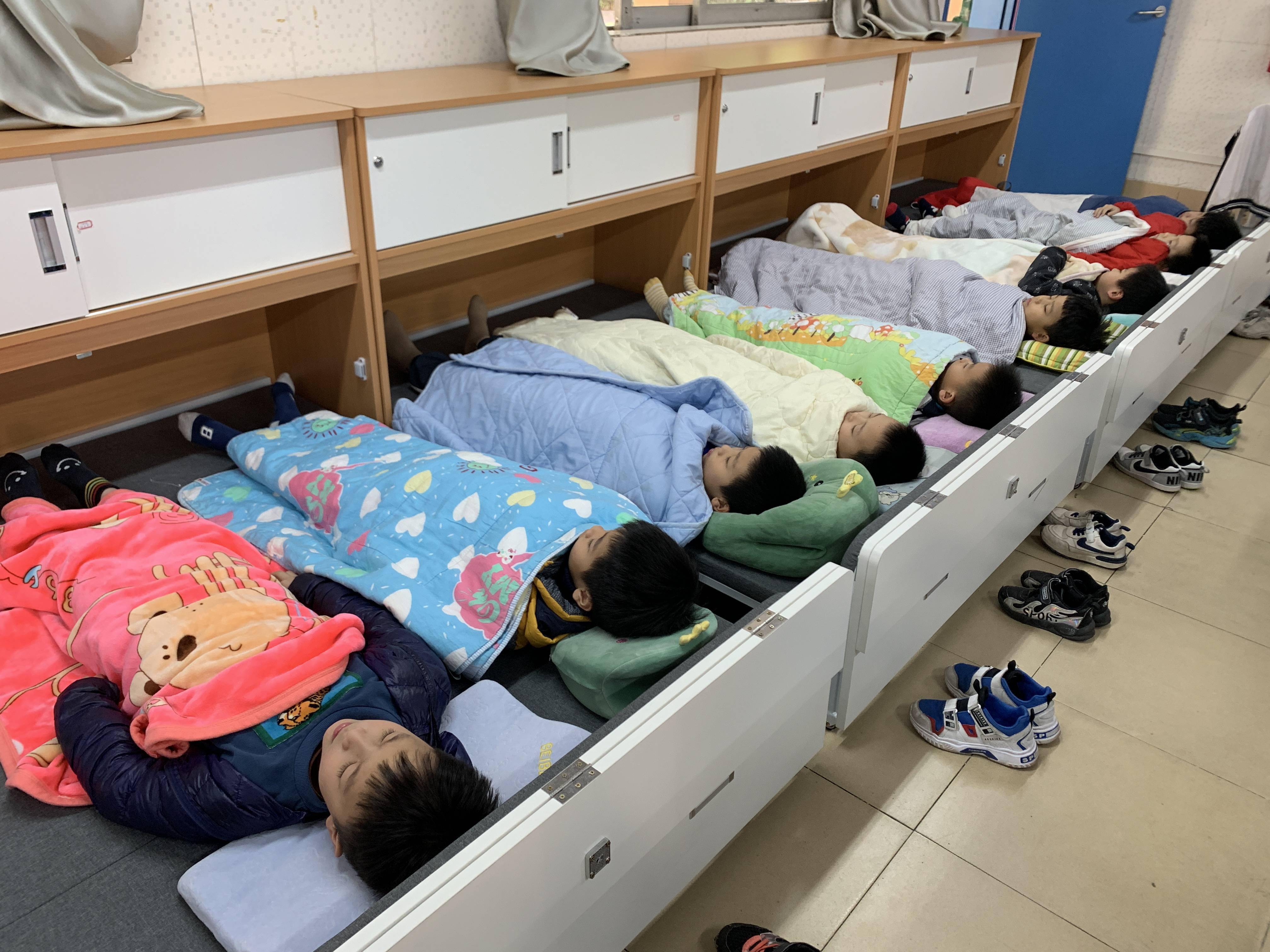 中大附属小学午睡时光，孩子们的温馨梦境之旅