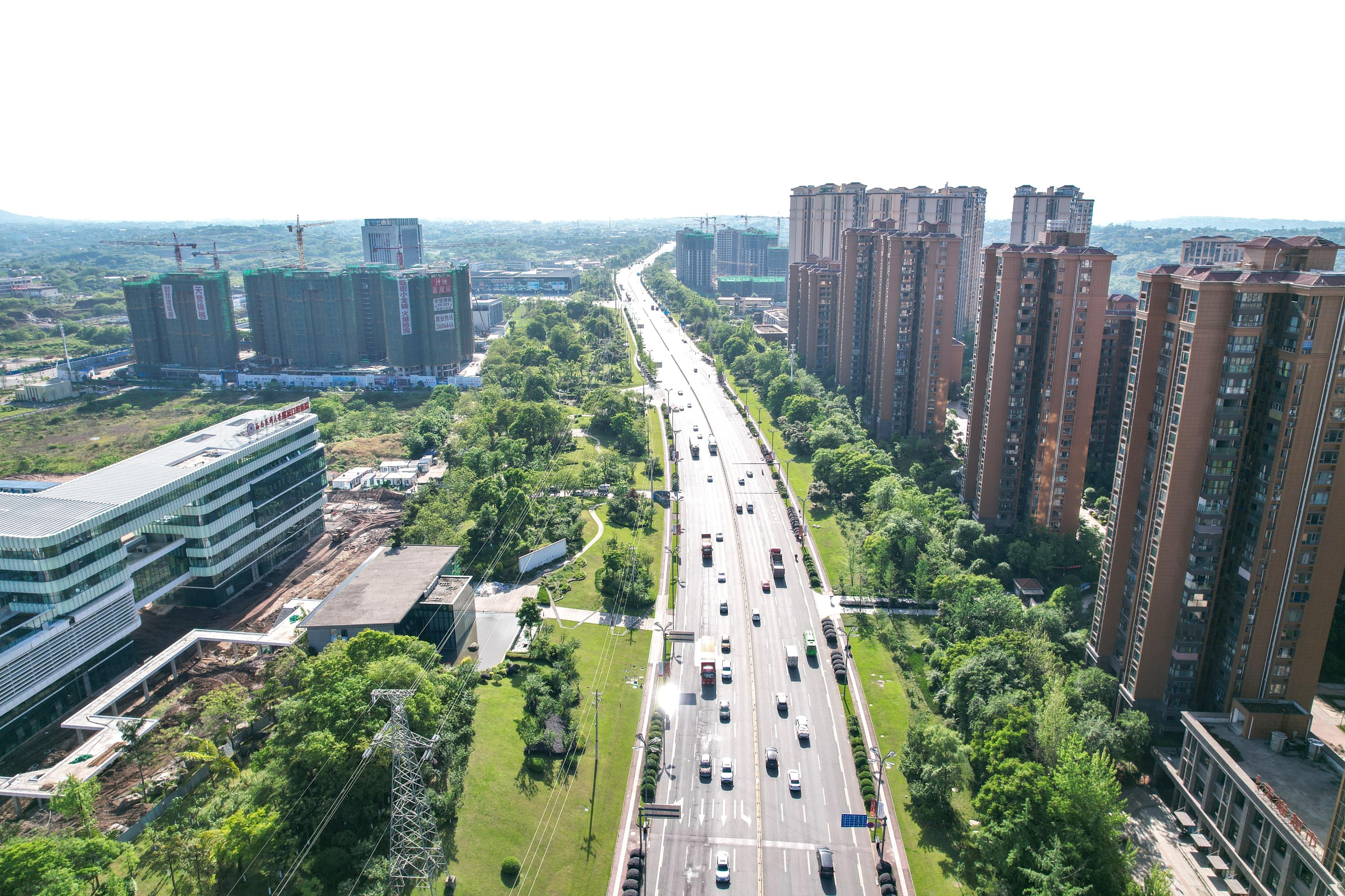 翡翠山附属小学，育人为本，培育未来之星