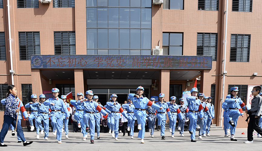 章丘山大附属小学，培育未来之星摇篮