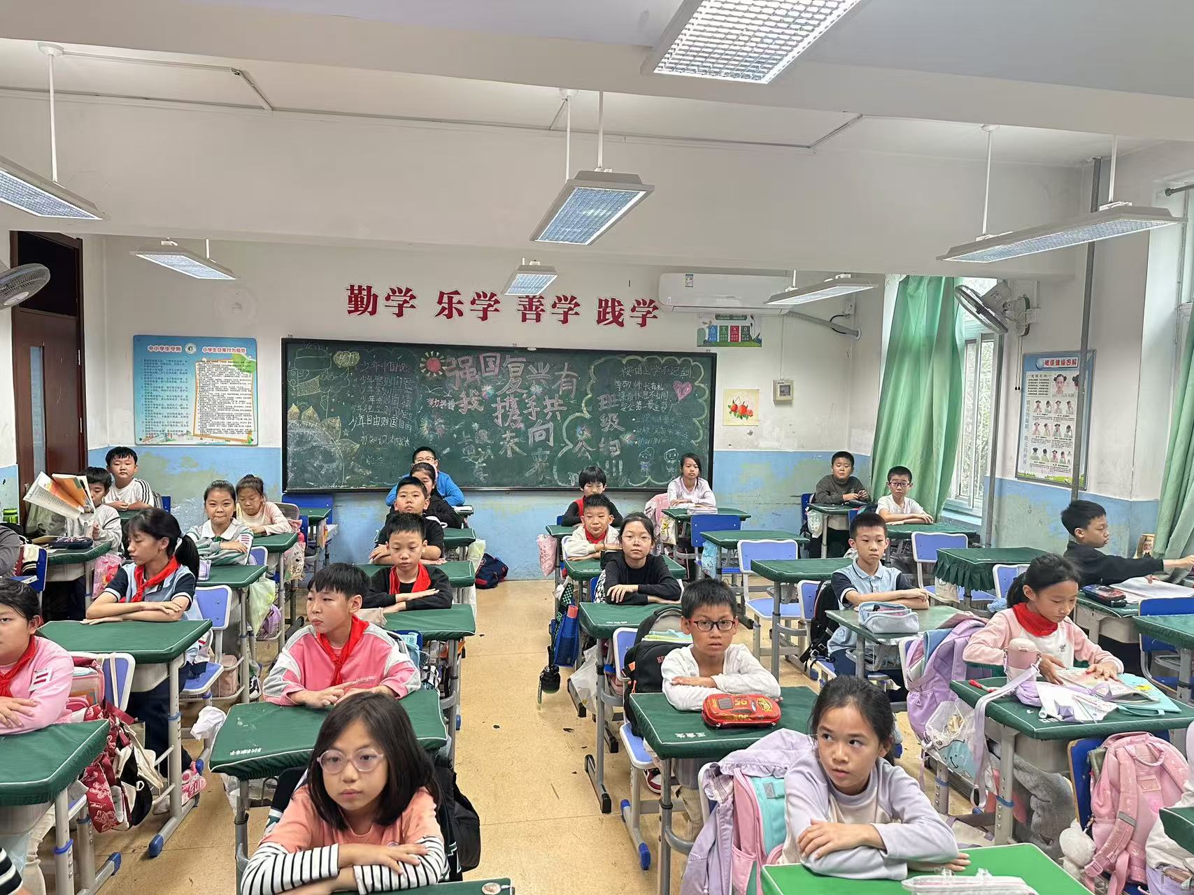 科大柳林附属小学，育人为本，科技赋能教育