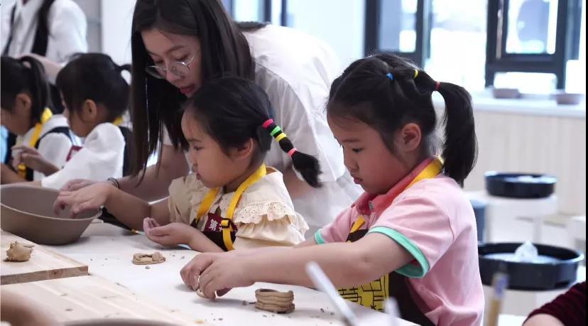 慧中附属小学，培育未来人才的摇篮