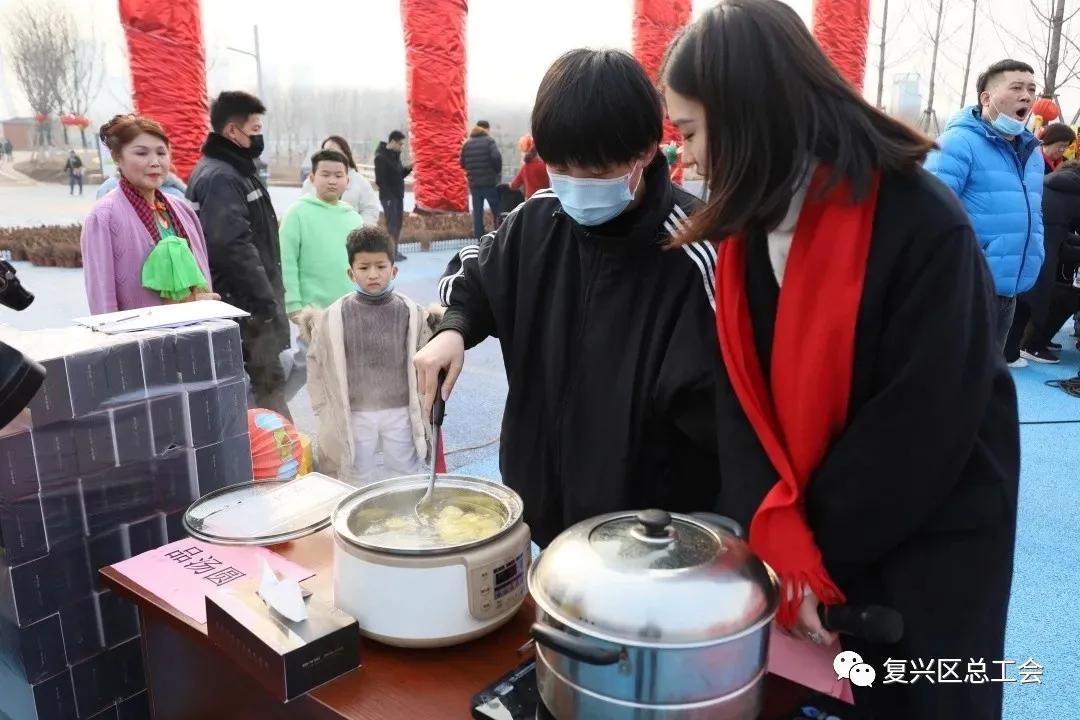 小学生校内节日活动，增强归属感的有效途径