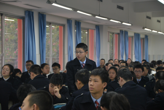 教师如何培养学生批判性思维于课堂之中