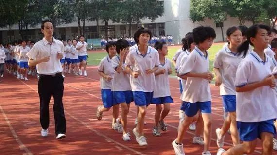 学校如何有效组织课外体育锻炼助力学生减肥健身之旅