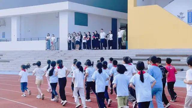 东源中学附属小学，培育未来人才的摇篮