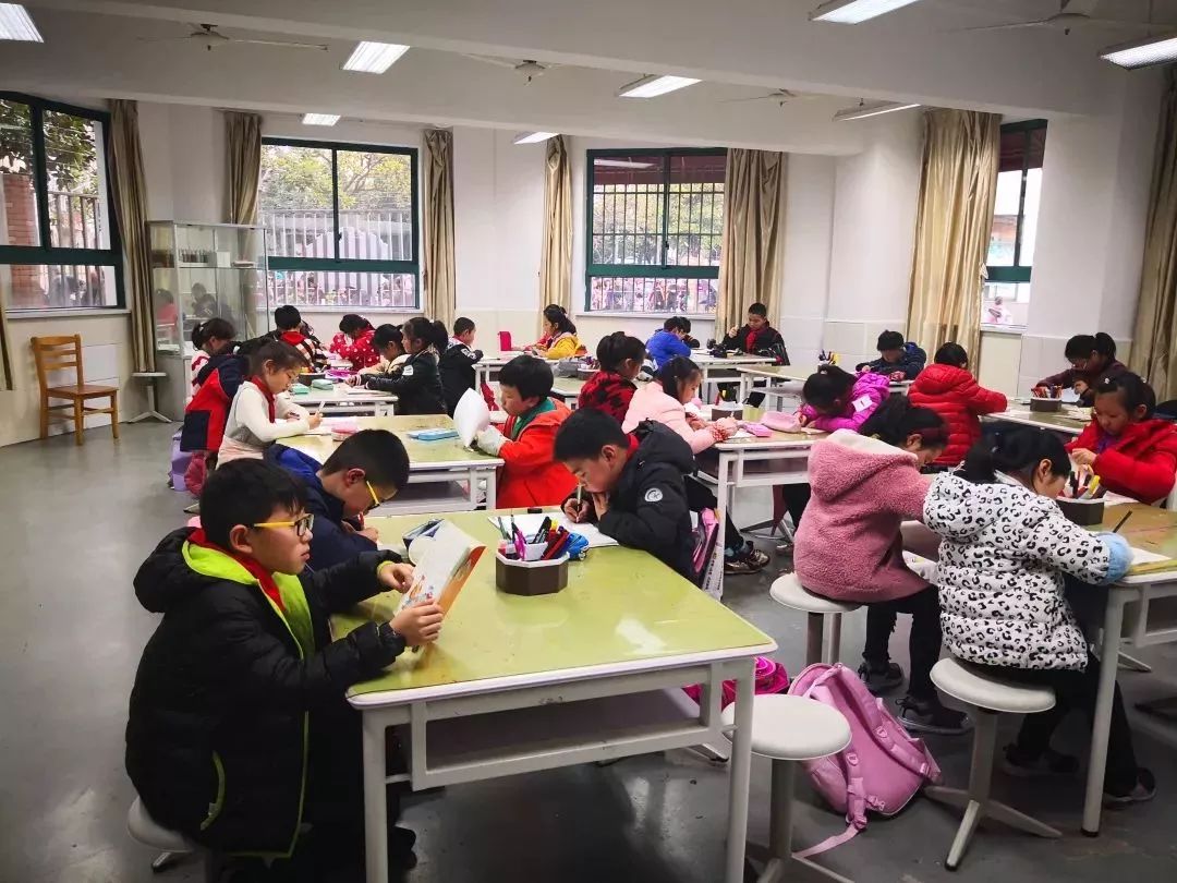 东门小学及其附属小学，典范教育与卓越传承