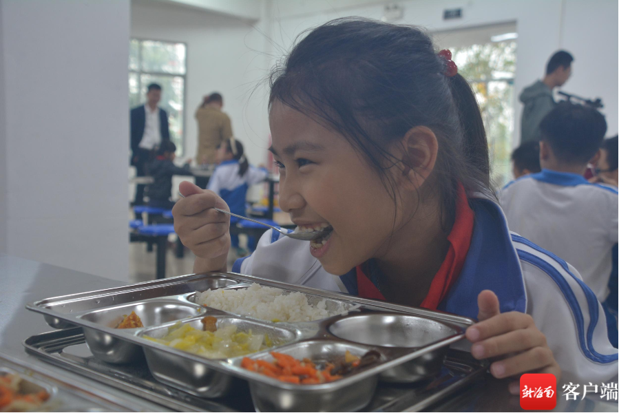 琼海附属小学早餐时光