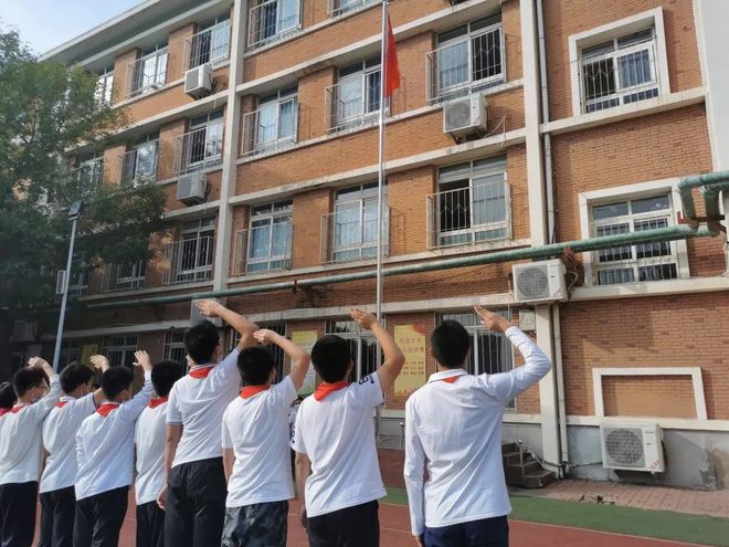 水工大附属小学，培育未来之星的教育瑰宝