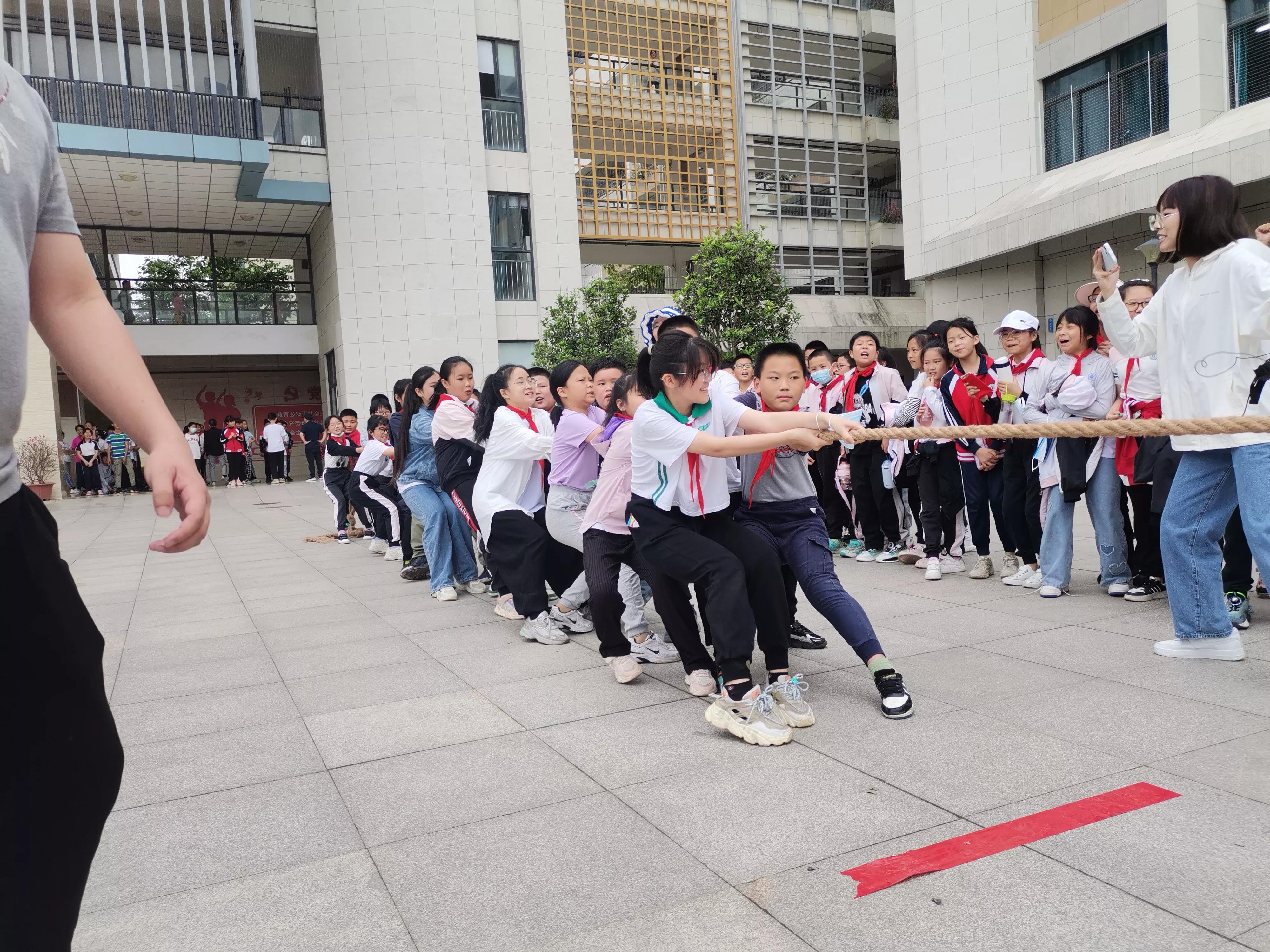 附属小学老帅，传承智慧，培育未来之星