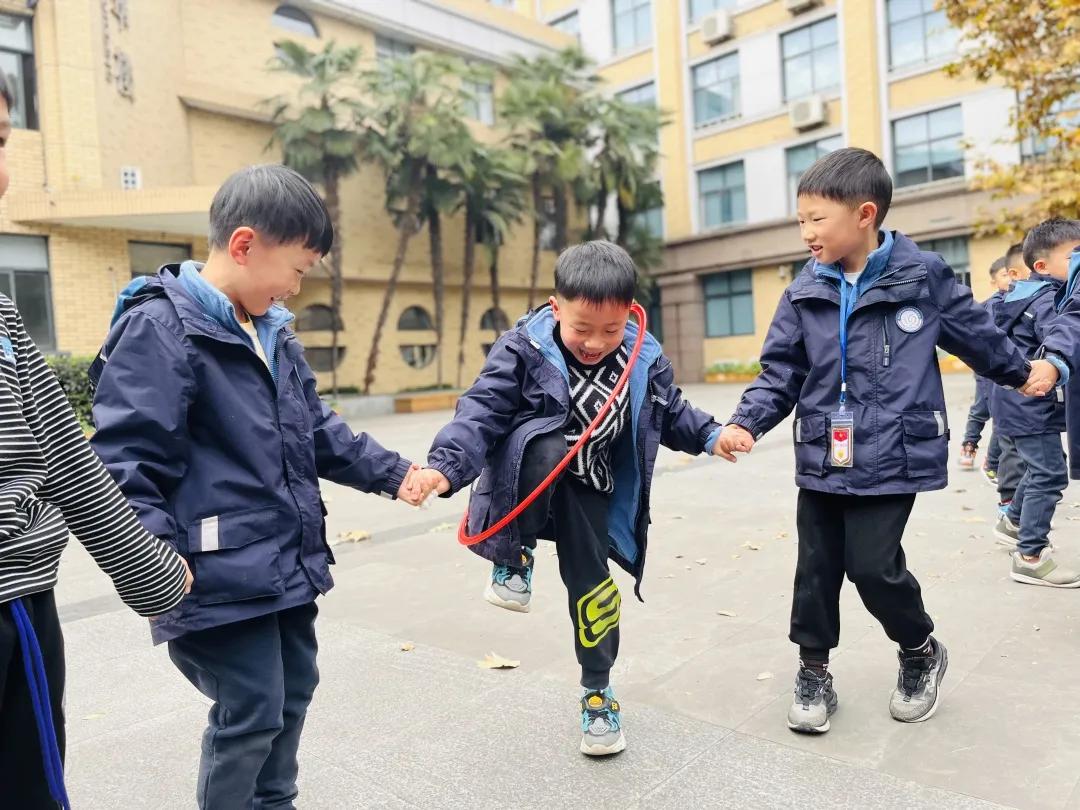 蜀都附属小学，历史传承、特色彰显与教育使命的探索