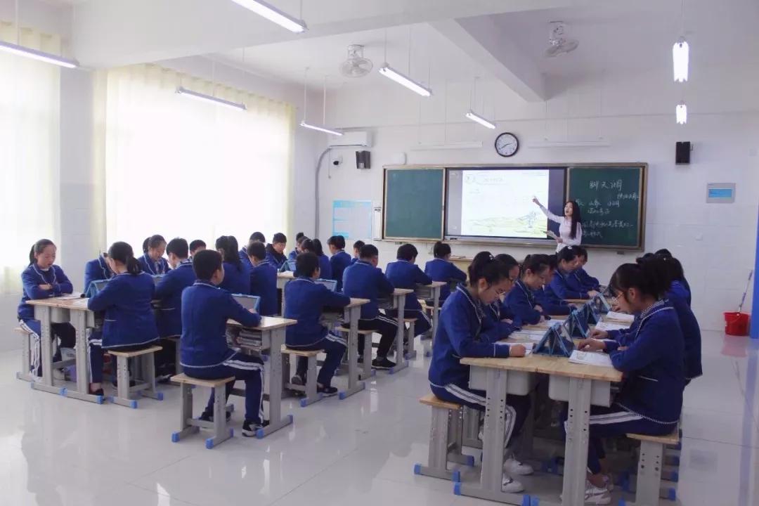 诸城纺织附属小学，纺织文化融入教育的典范实践