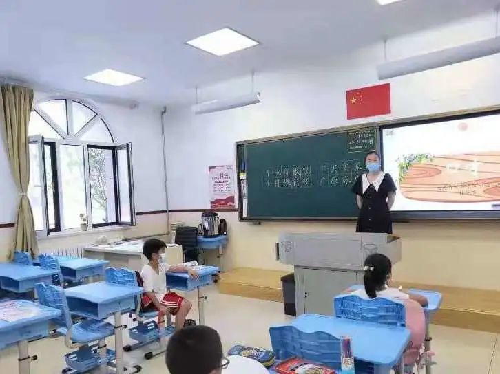 附属小学托管中心，育人与成长的温馨家园